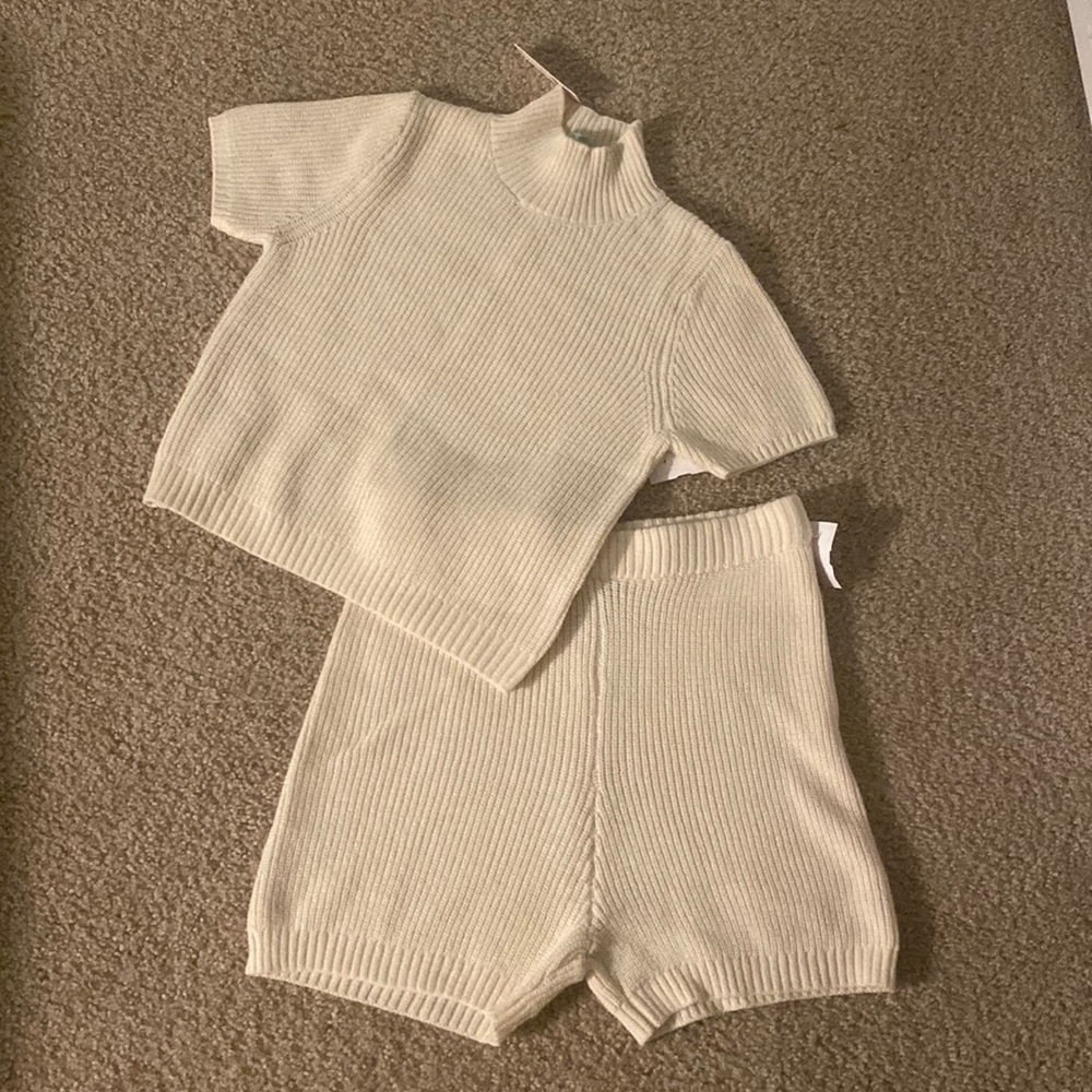 NWT Anthropologie cozy knit set. Mock neck top.